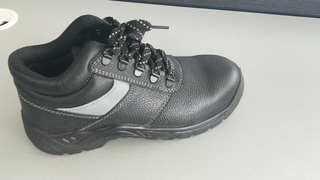 High quality factory customized industrial safety shoes work steel toe cap and double injection genuine leather shoes safety